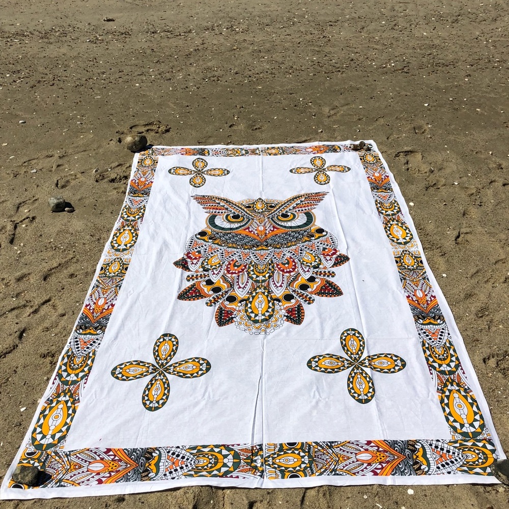 Owl beach spread sheet multi use tapestry gift🎁 - Picture 3 of 3